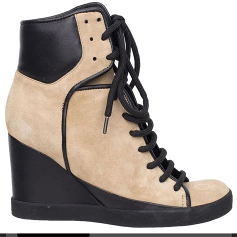 chloe wedge boots market 2023.